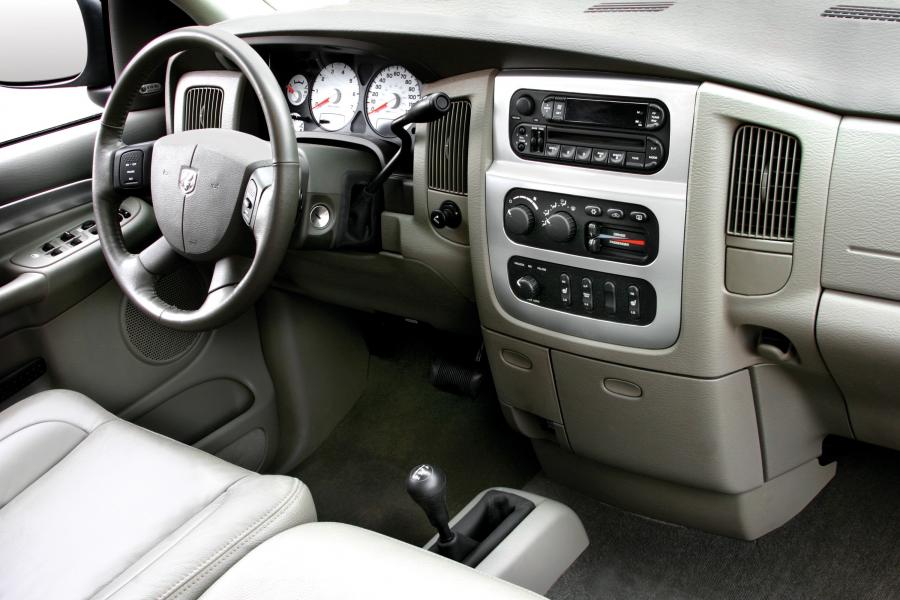  Dodge Ram 2002 года  (фото 7 из 22)